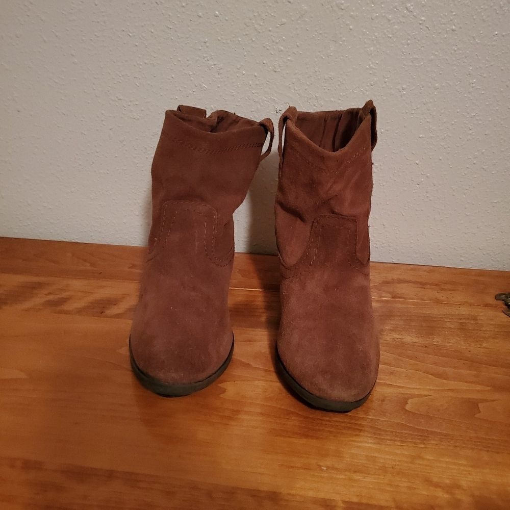 Call it Spring Tan Suede Booties Size 9 - Picture 3 of 8